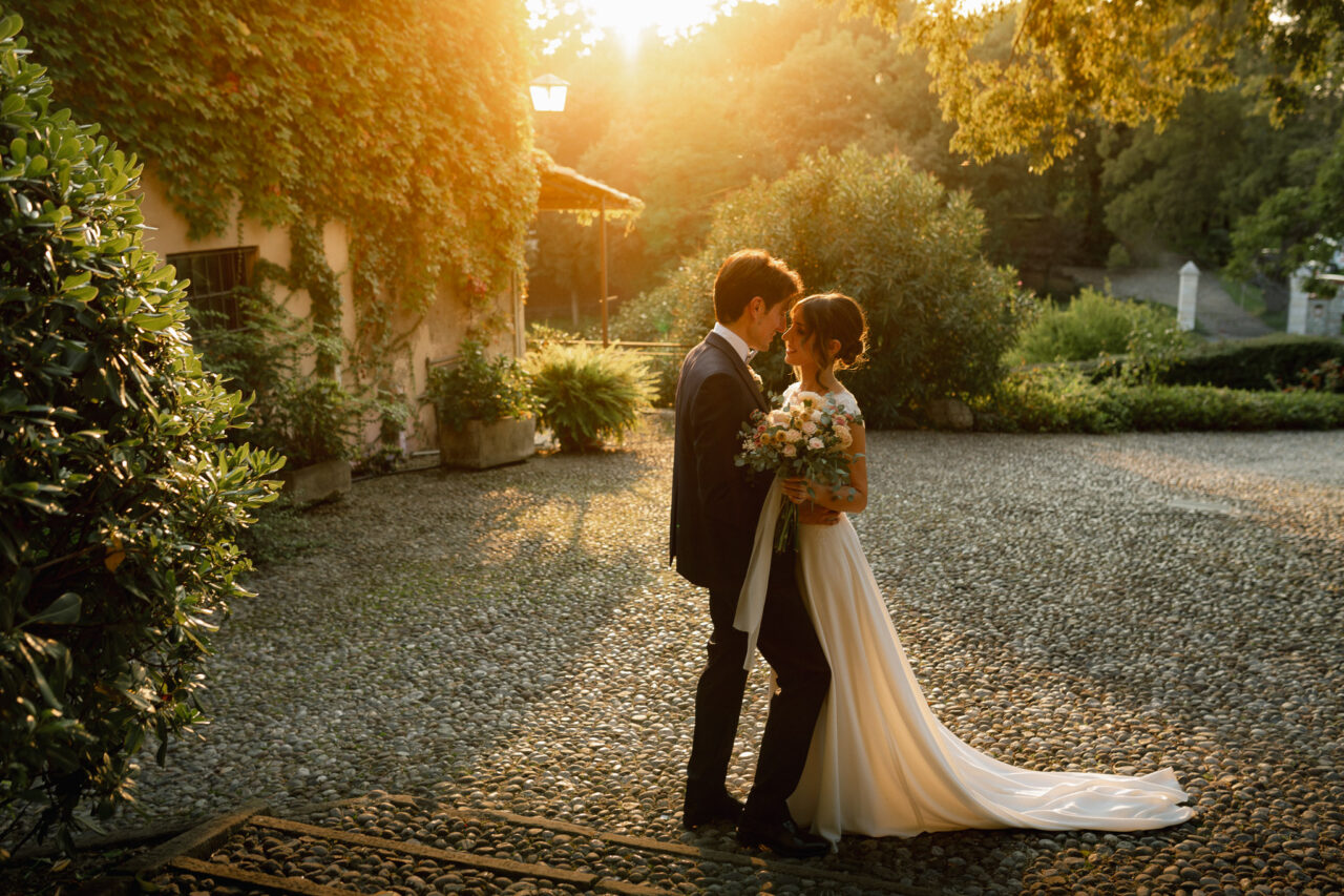 coppia fotografata al tramonto villa monte rossa cazzago san martino brescia