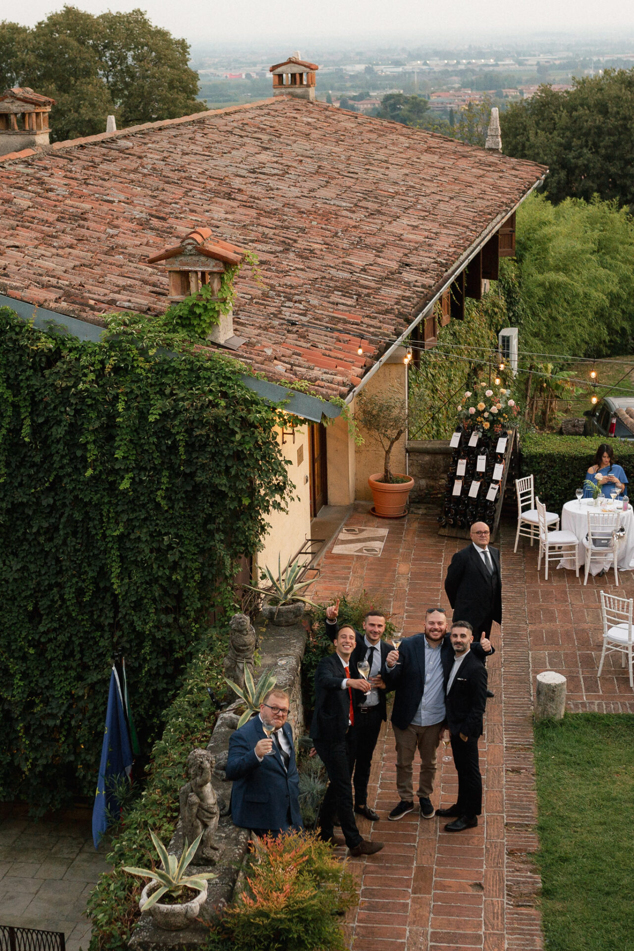 tetto ristorante foto dall'alto drone