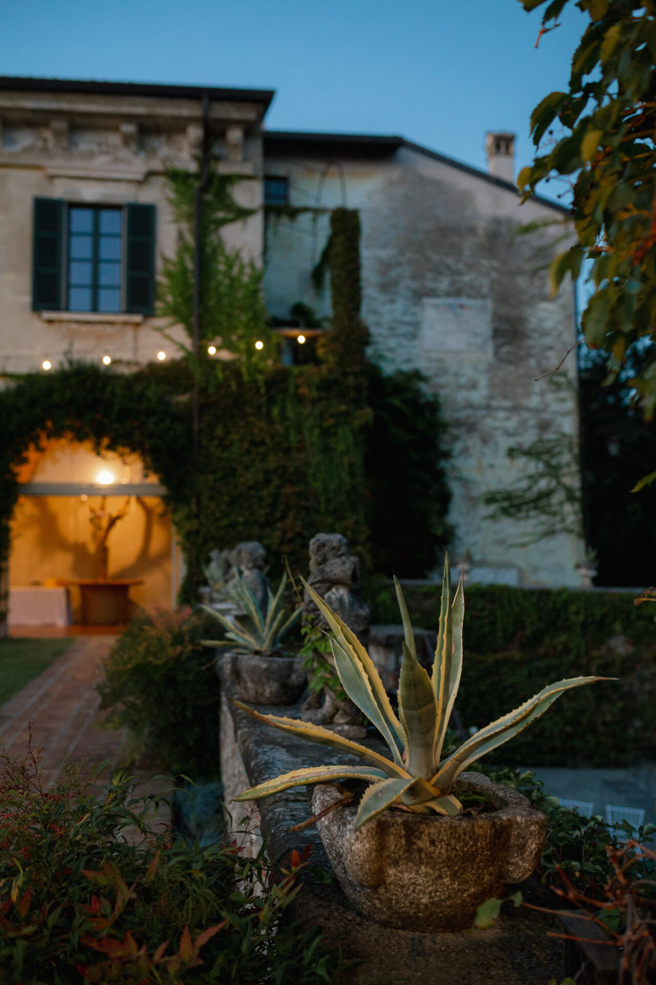 villa monte rossa matrimonio evento wedding day ora blu blue hour serale lucine